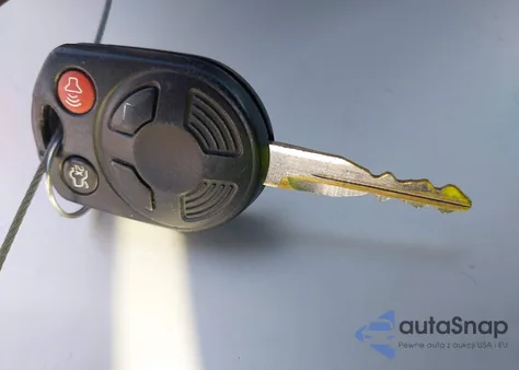 2011 Ford Fusion Se z USA, uszkodzony, nr VIN 3FAHP0HA4BR163951